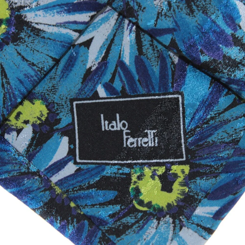Italo Ferretti NWT Neck Tie in Shades of Blue Floral Print 100% Silk
